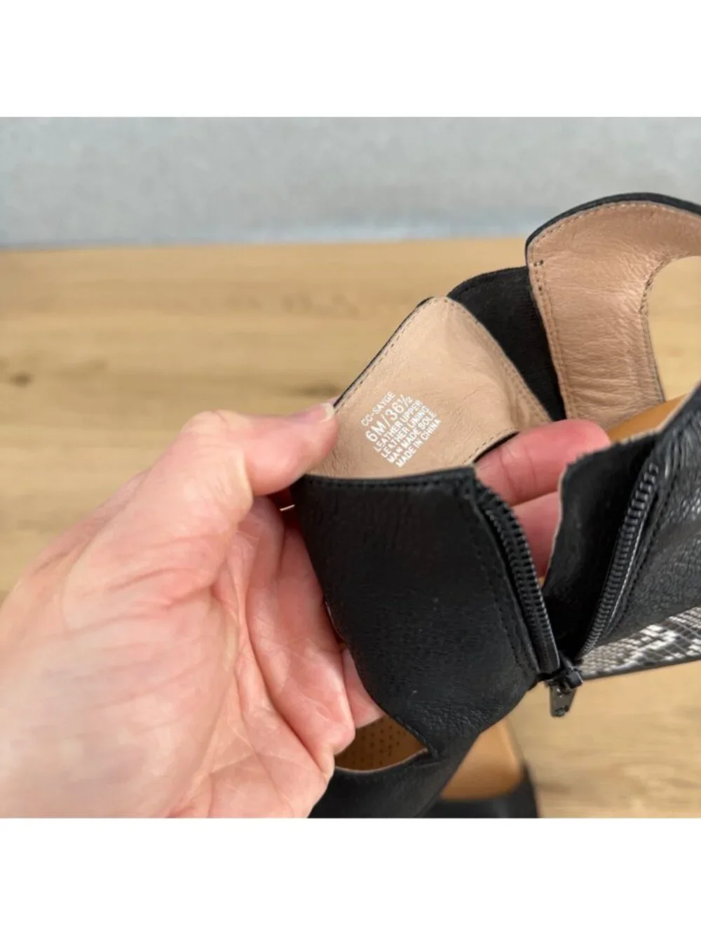 Corso Como Womens Sayge Leather Open Toe Heel Sandal Size 6 Black Snake Print
